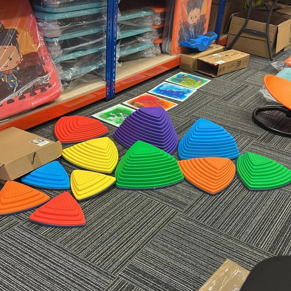 Triangle Stepping Stones Set - 11 pieces 4 Triangle Stepping stones 11 pieces triangle